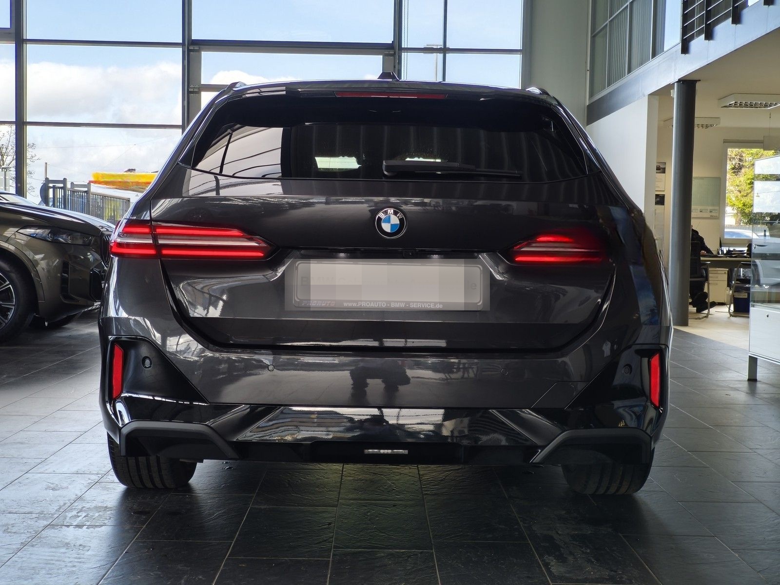 BMW 520i M Sport Tou HK/Dr.Assist+/RFK/ACC foto 5