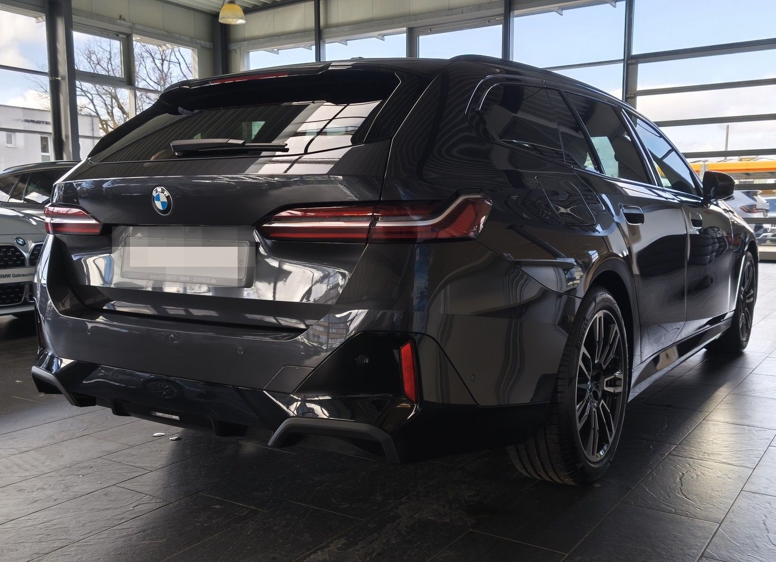 BMW 520i M Sport Tou HK/Dr.Assist+/RFK/ACC foto 7