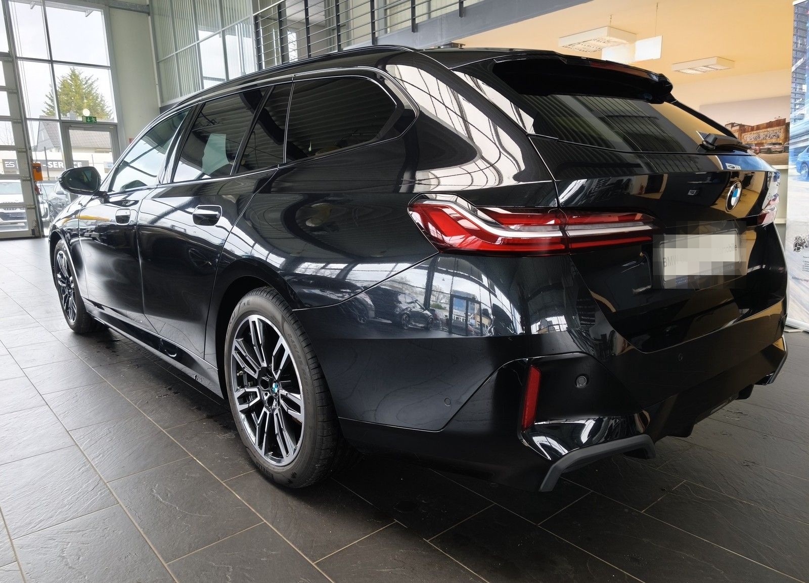 BMW 520i M Sport Tou HK/Dr.Assist+/RFK/ACC foto 4