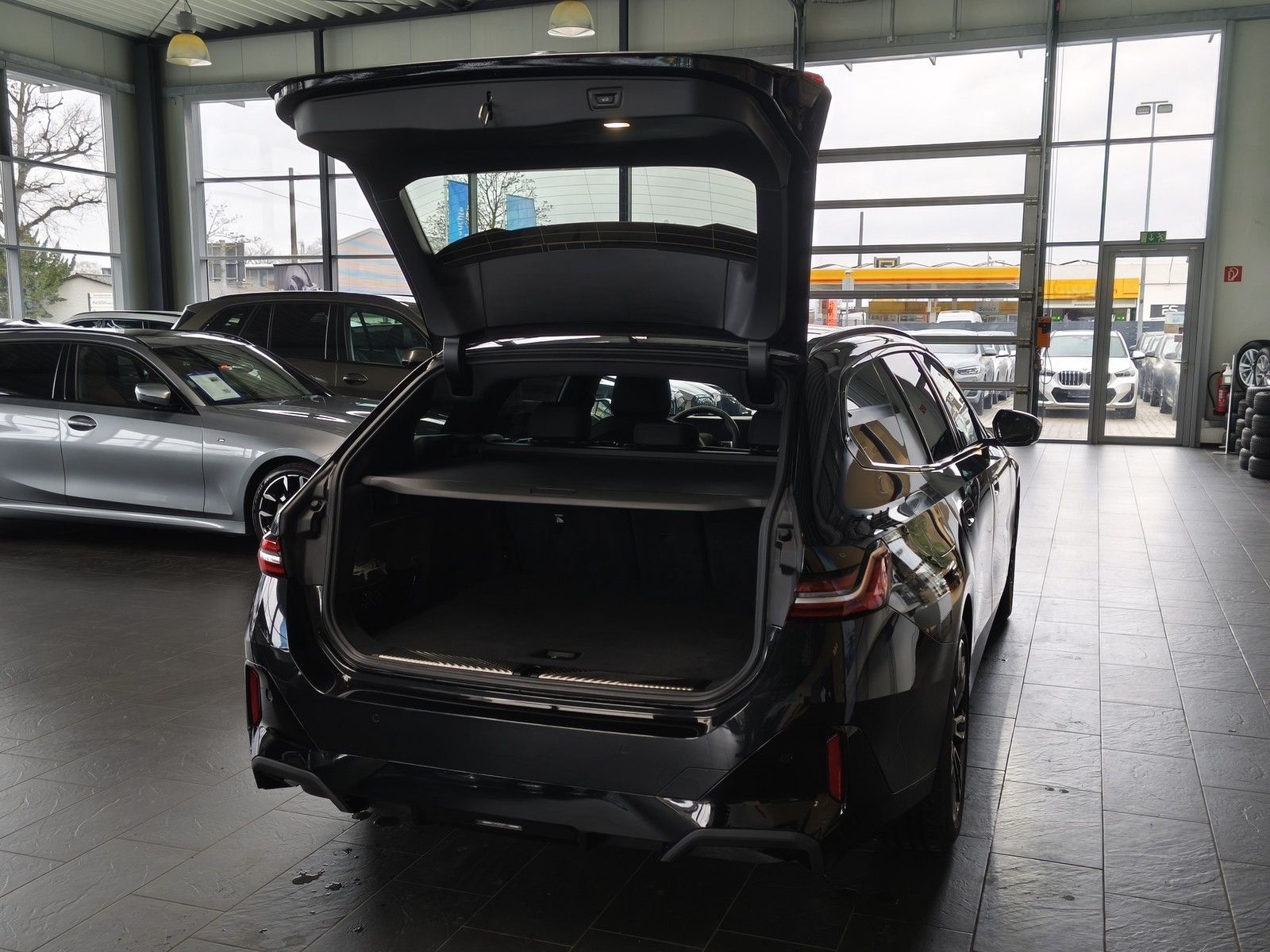 BMW 520i M Sport Tou HK/Dr.Assist+/RFK/ACC foto 6