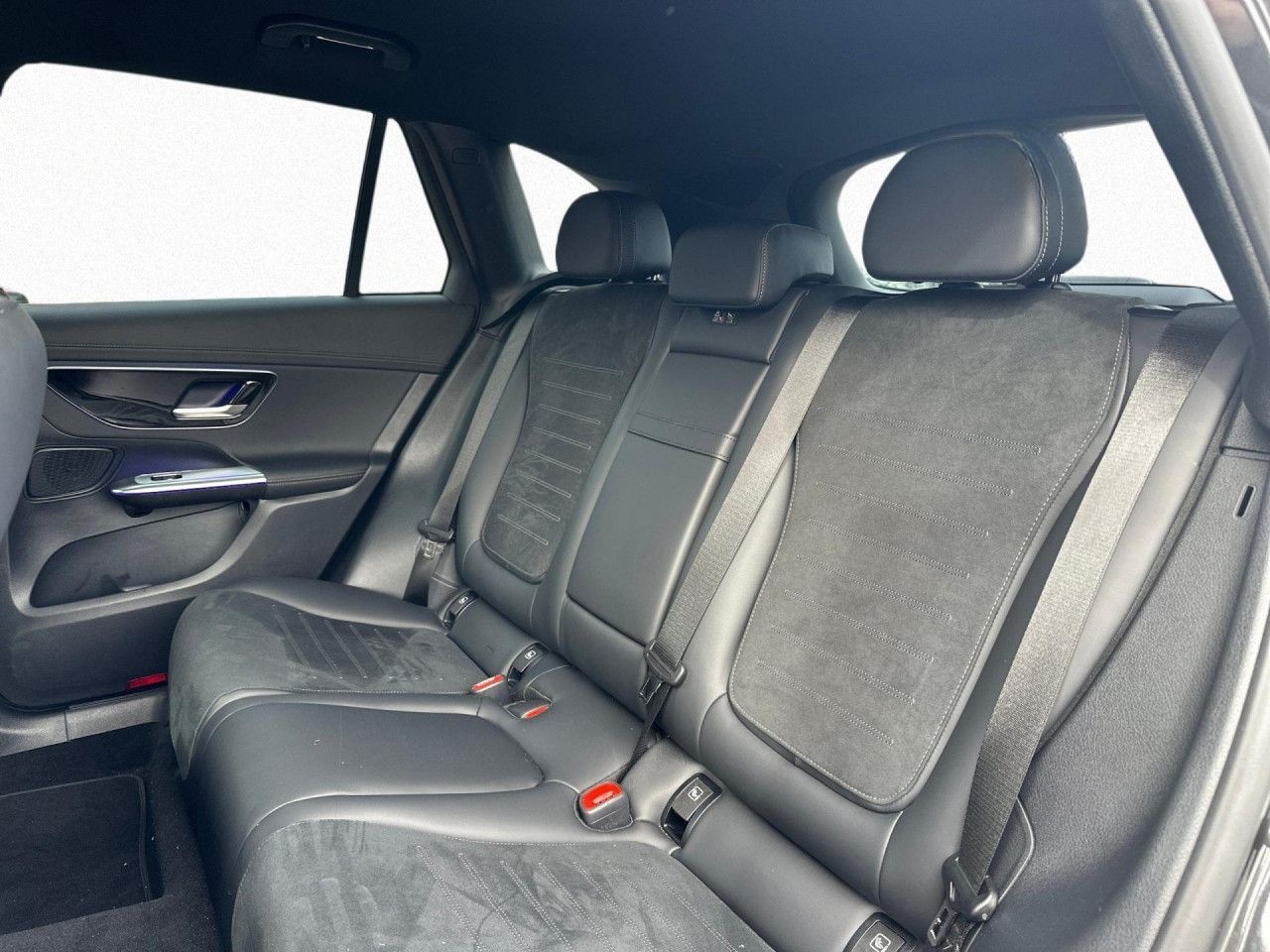 Mercedes-Benz GLC 300 d 4Matic,AMG-Line,AHK,Adv+,PA,LED Navi foto 14