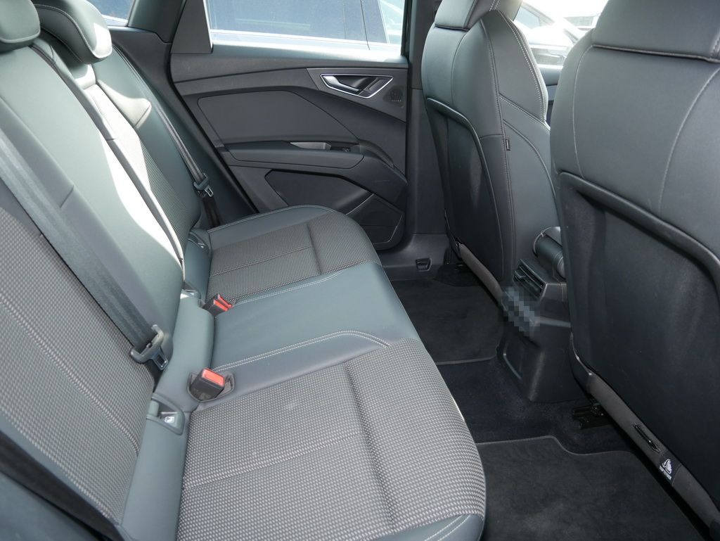 Audi Q4 e-tron 40 S line Int. ACC AHK Navi RüKa SONOS foto 7