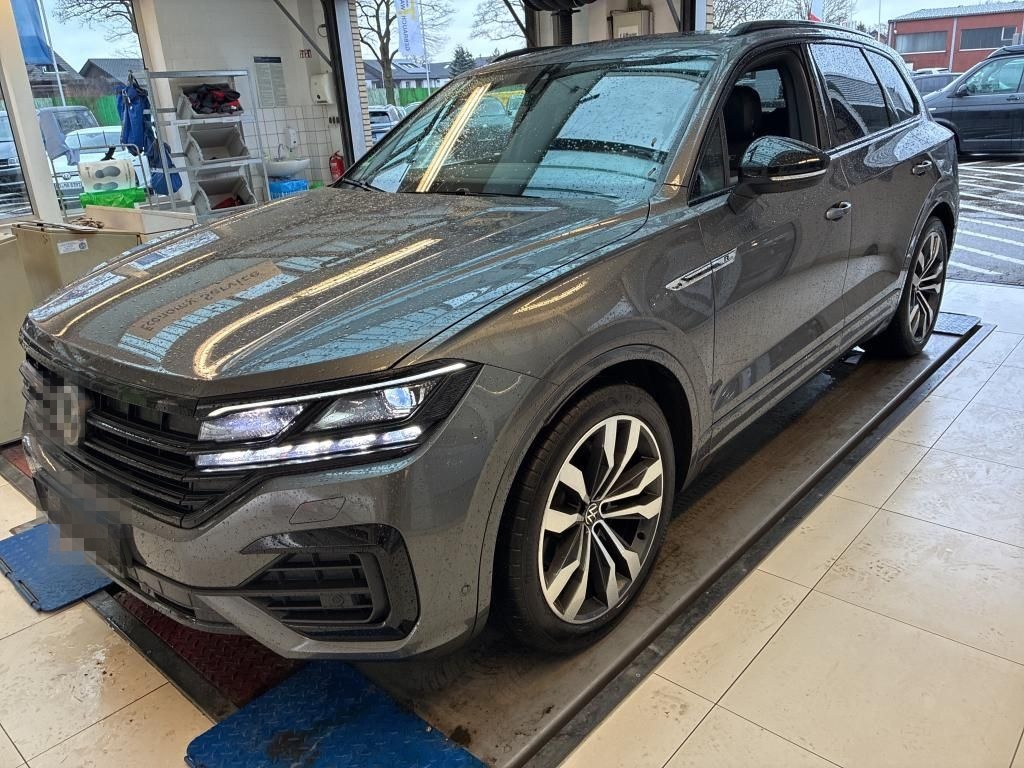 Volkswagen Touareg 3.0 TDI V6 4M R-LINE BLACK +AHK +PANO +I foto 2