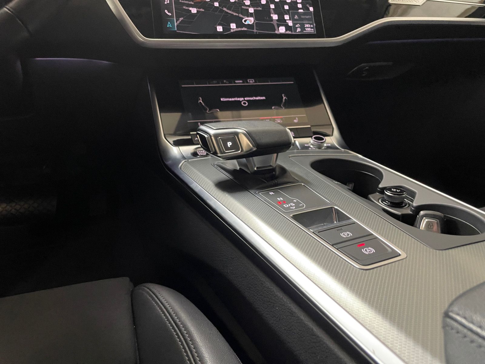 Audi A6 Avant 50TFSIe quattro S-trc S-line Matrix AHK foto 8