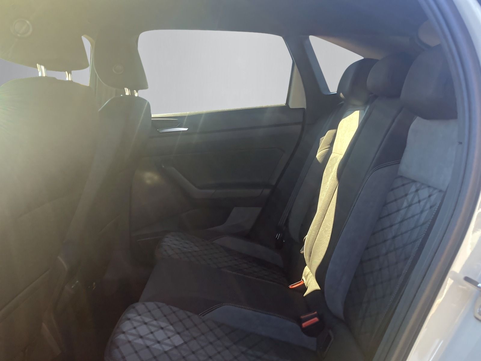 Volkswagen Taigo R-Line 1,0 l TSI OPF KAMERA+LED+ACC+LKA+TS foto 11