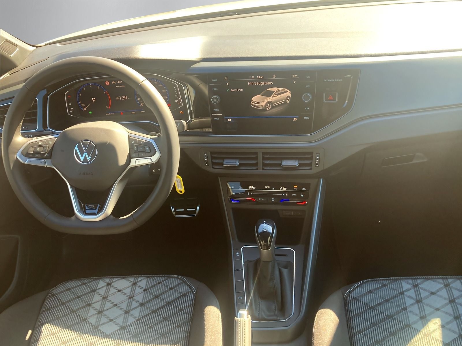 Volkswagen Taigo R-Line 1,0 l TSI OPF KAMERA+LED+ACC+LKA+TS foto 13