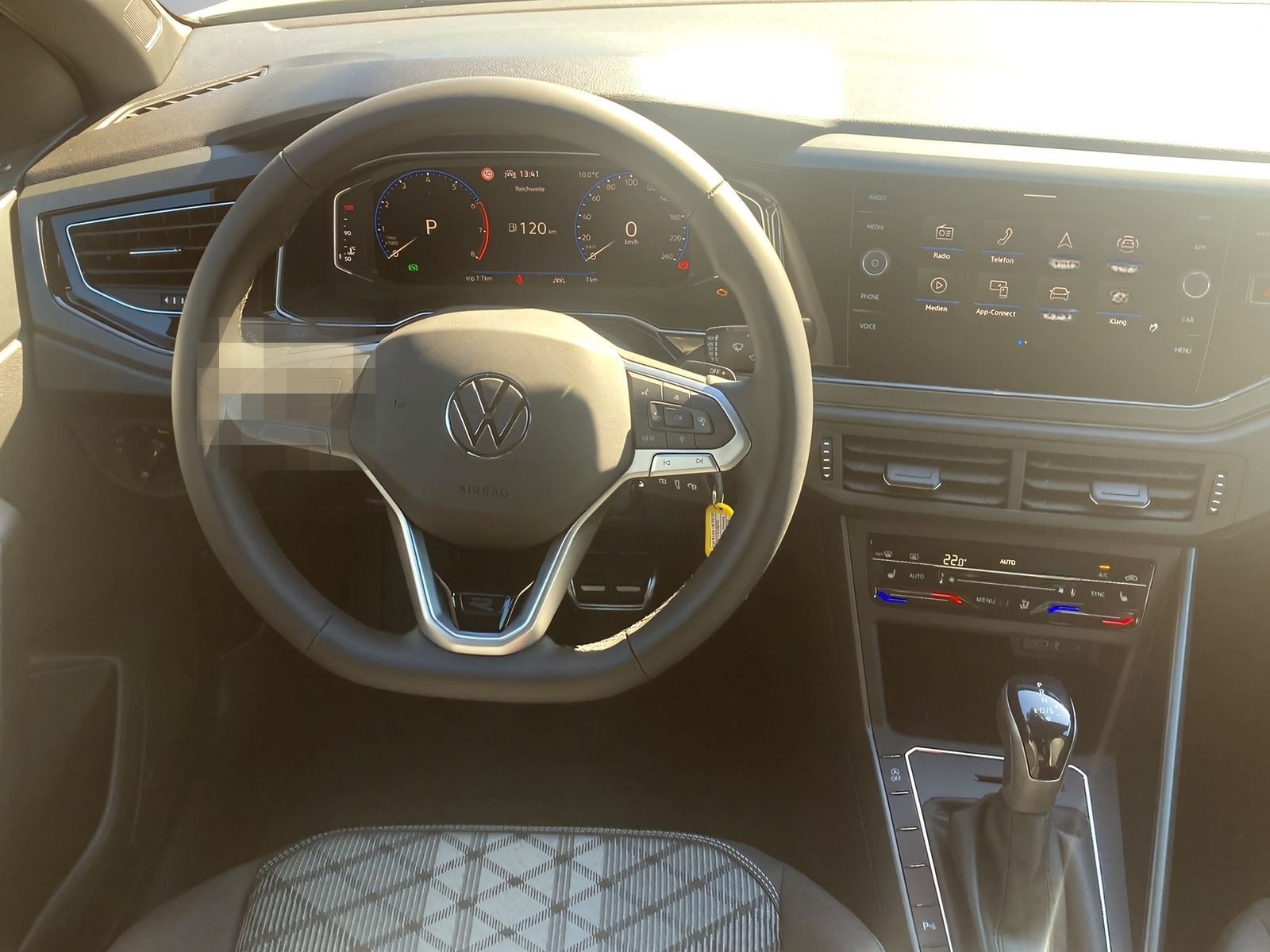 Volkswagen Taigo R-Line 1,0 l TSI OPF KAMERA+LED+ACC+LKA+TS foto 14