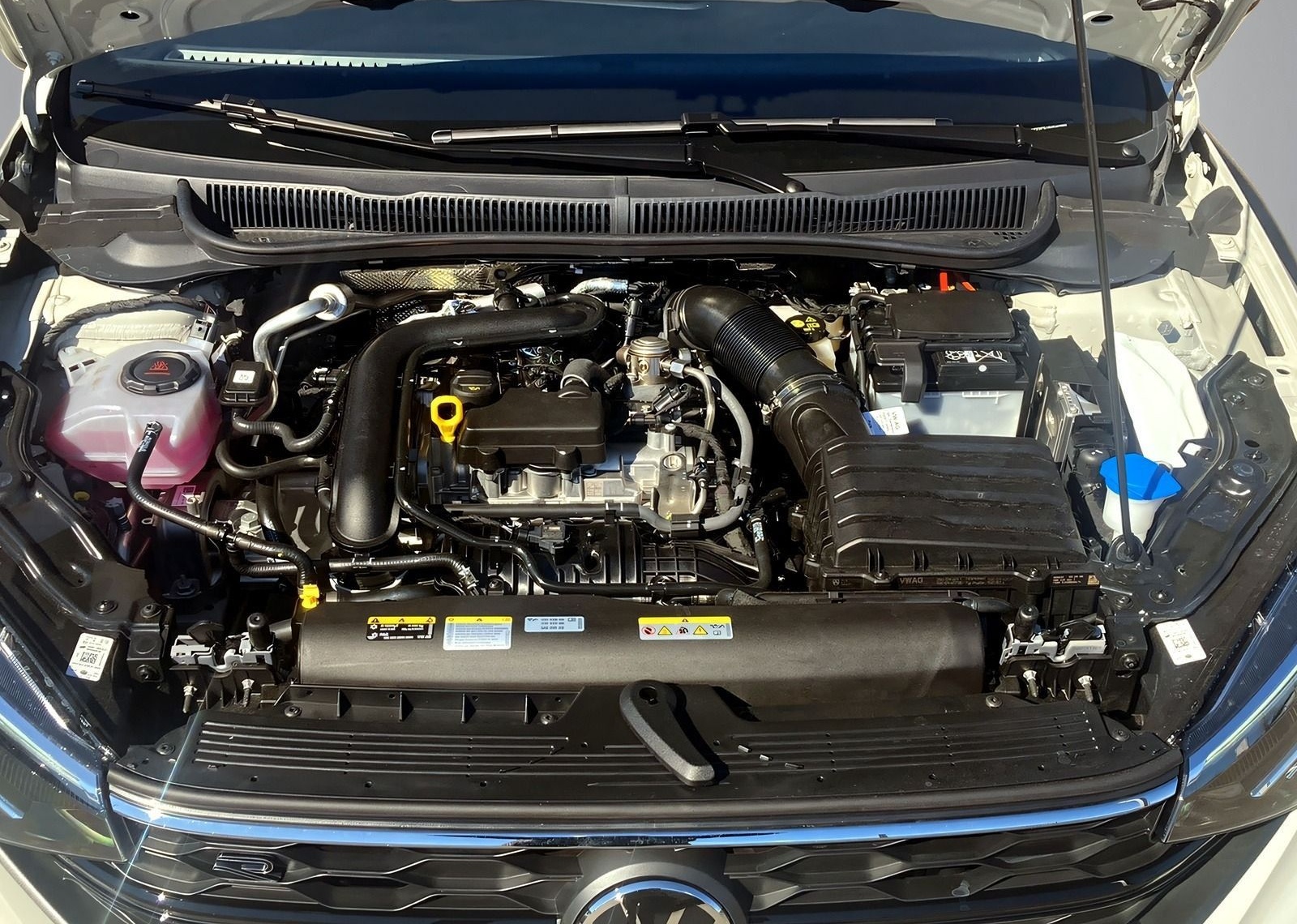 Volkswagen Taigo R-Line 1,0 l TSI OPF KAMERA+LED+ACC+LKA+TS foto 17