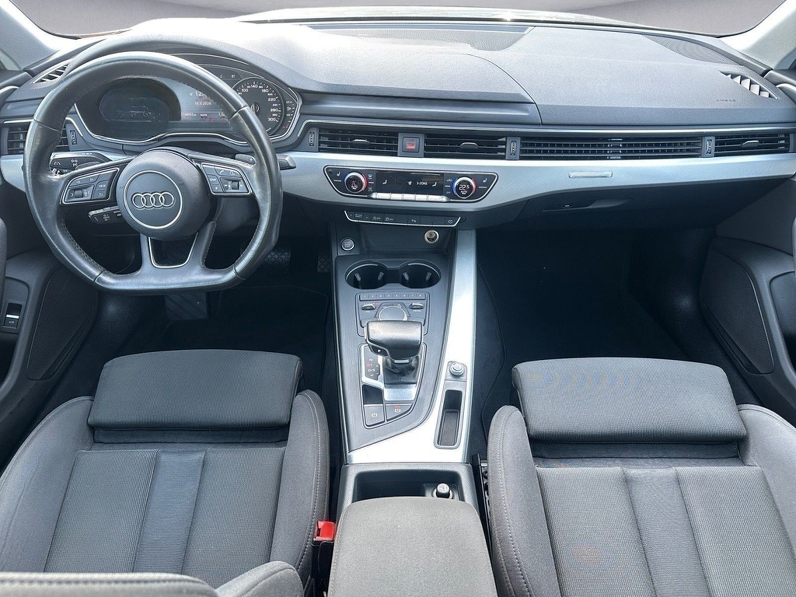Audi A4 Limousine 2.0 TFSI quattro foto 11