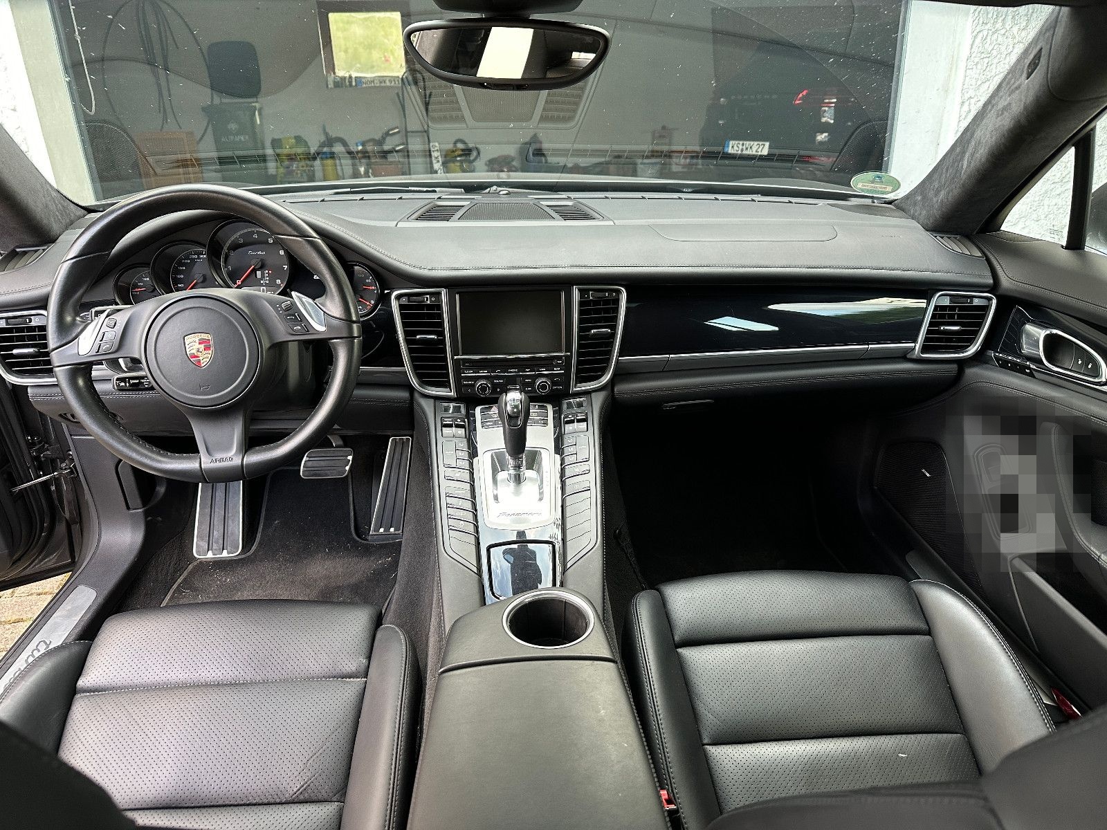 Porsche Panamera Turbo foto 12