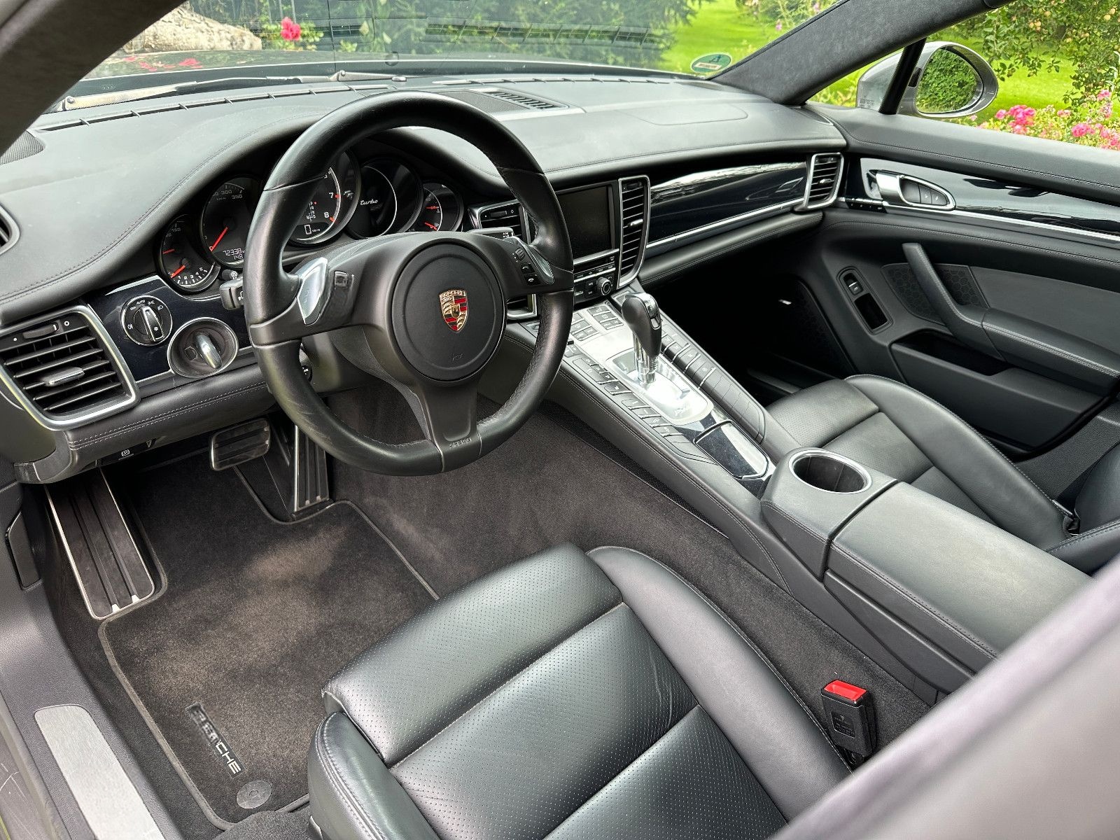 Porsche Panamera Turbo foto 5