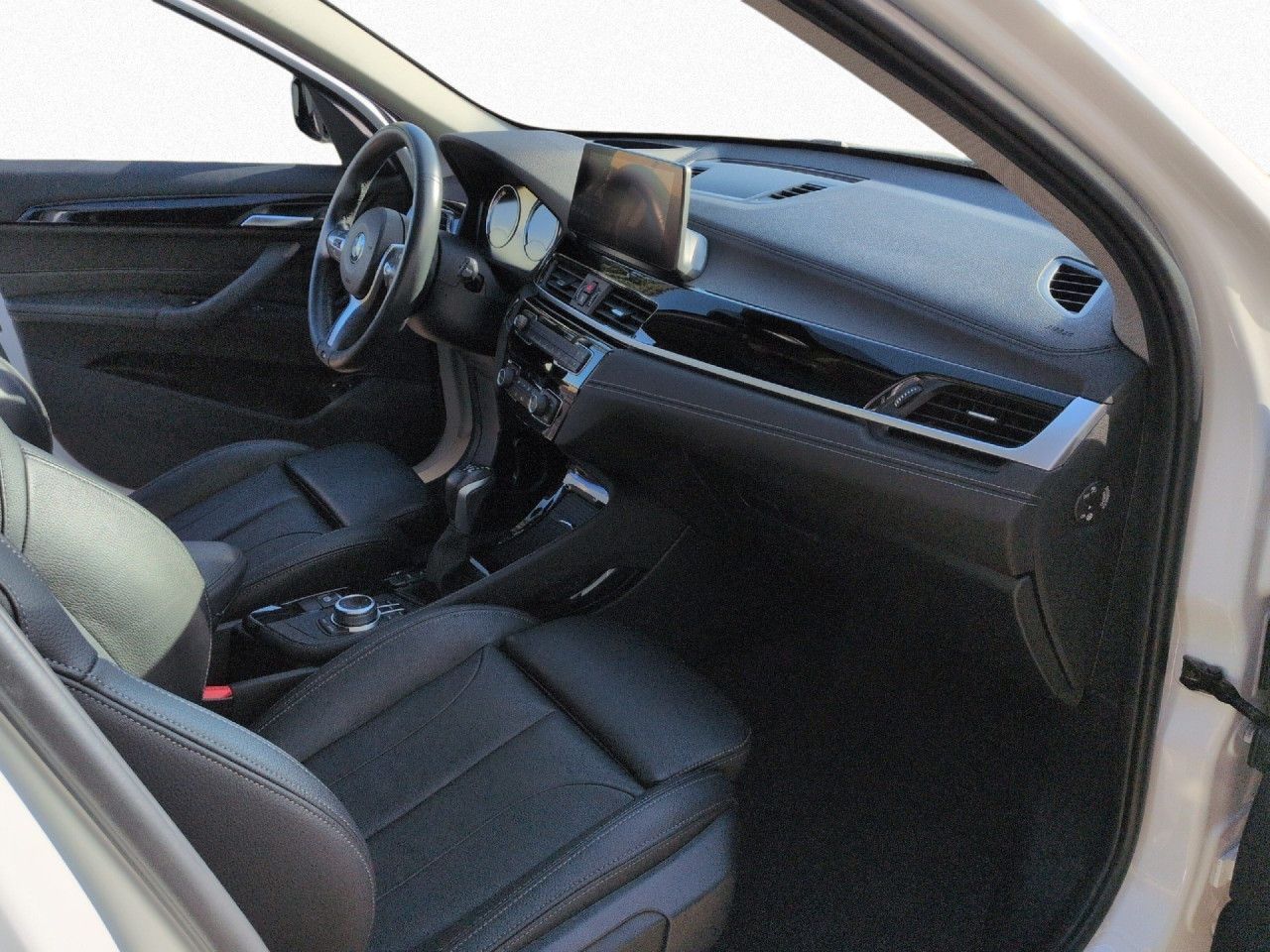 BMW X1 xD 25e SPORT Nav+ AdLED DA+ Pano HUD Kam 18" foto 11