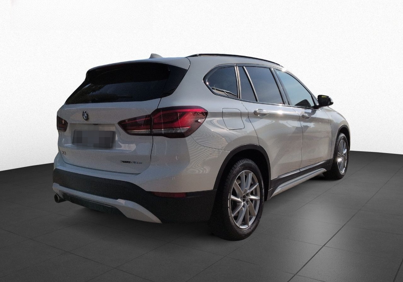 BMW X1 xD 25e SPORT Nav+ AdLED DA+ Pano HUD Kam 18" foto 5