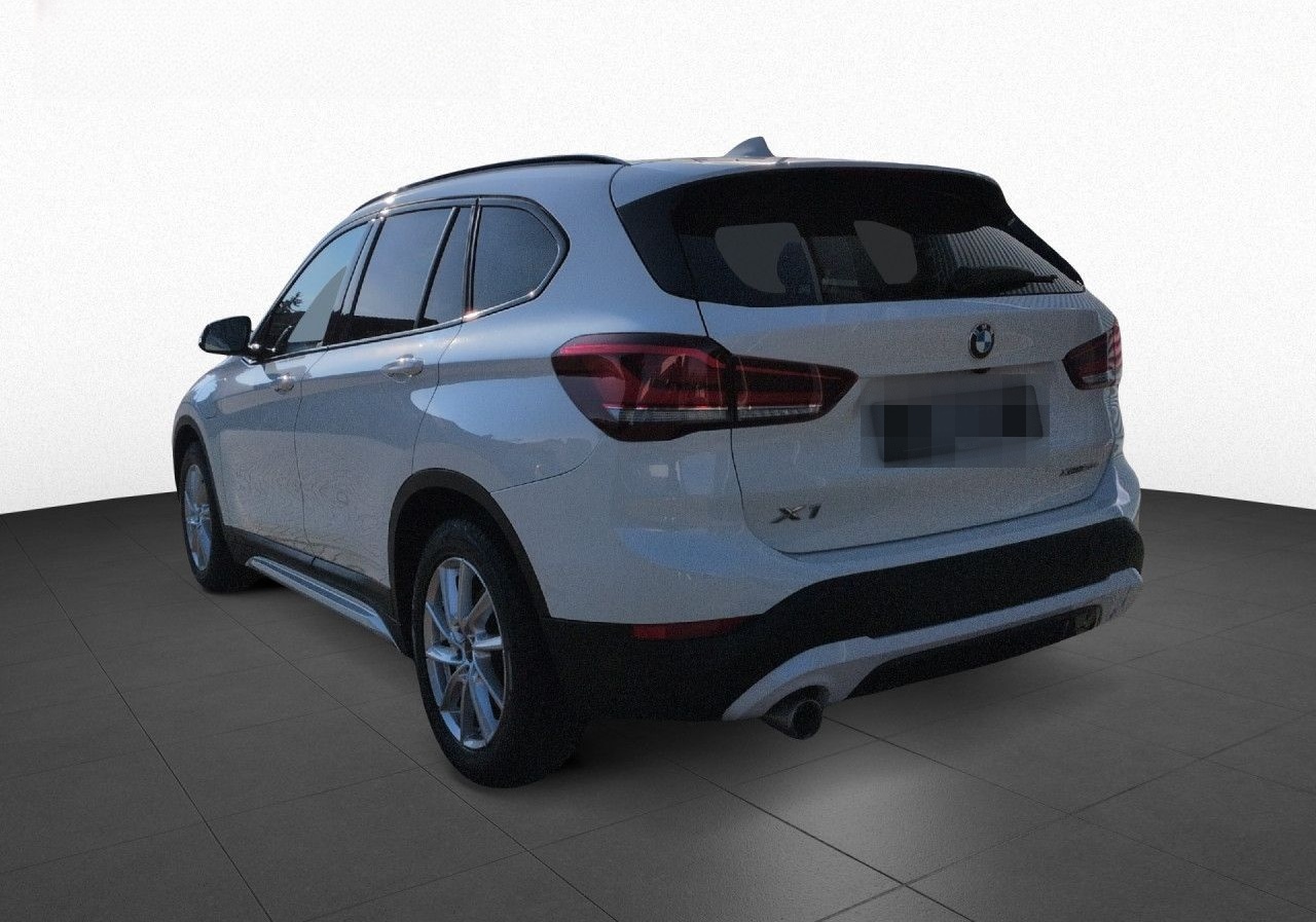 BMW X1 xD 25e SPORT Nav+ AdLED DA+ Pano HUD Kam 18" foto 6