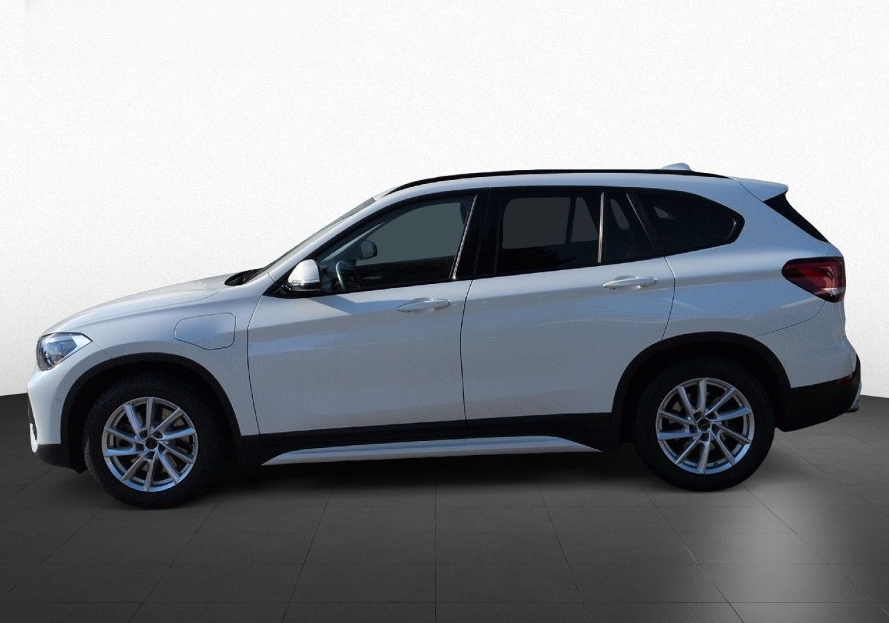 BMW X1 xD 25e SPORT Nav+ AdLED DA+ Pano HUD Kam 18" foto 9