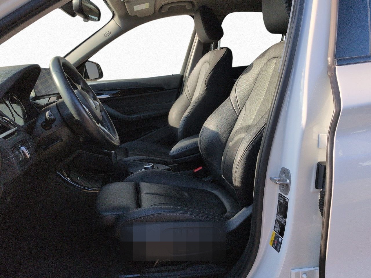 BMW X1 xD 25e SPORT Nav+ AdLED DA+ Pano HUD Kam 18" foto 10