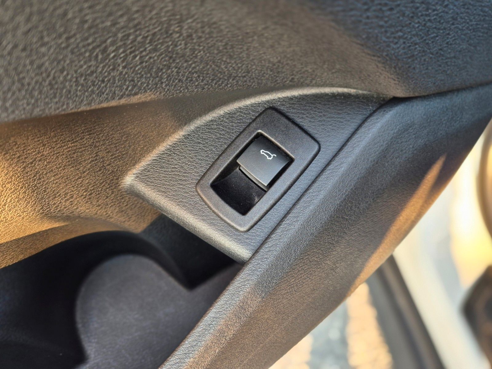 BMW X1 sDrive 18d*Automatik*Navi*LED*AHK*DAB* foto 19