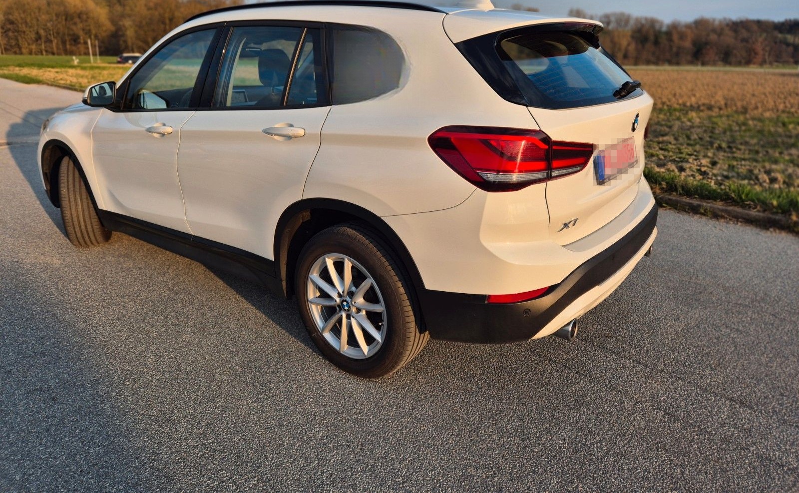 BMW X1 sDrive 18d*Automatik*Navi*LED*AHK*DAB* foto 3