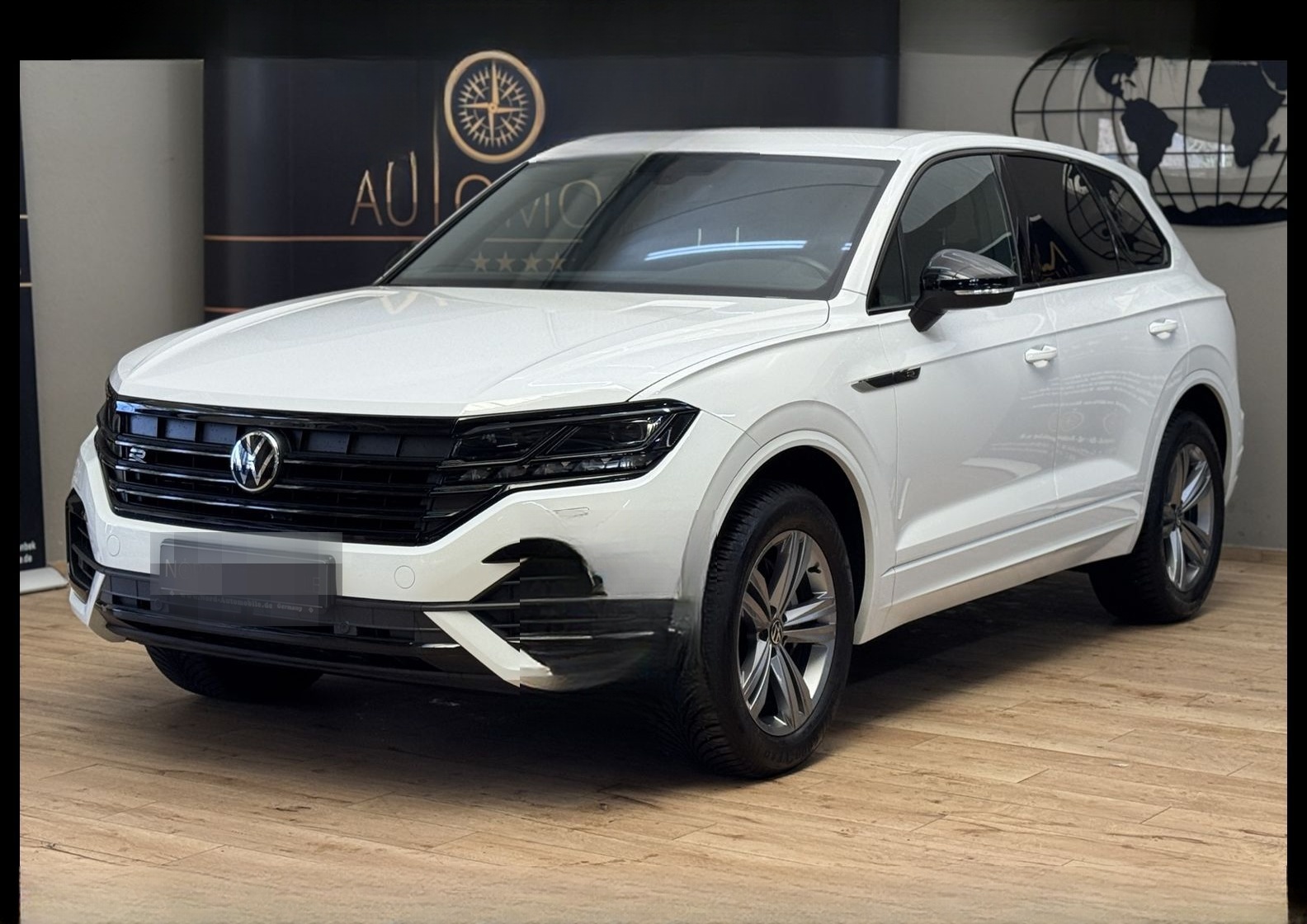Volkswagen Touareg  3.0 TDI R-Line Black Style AHK/Matrix foto 4