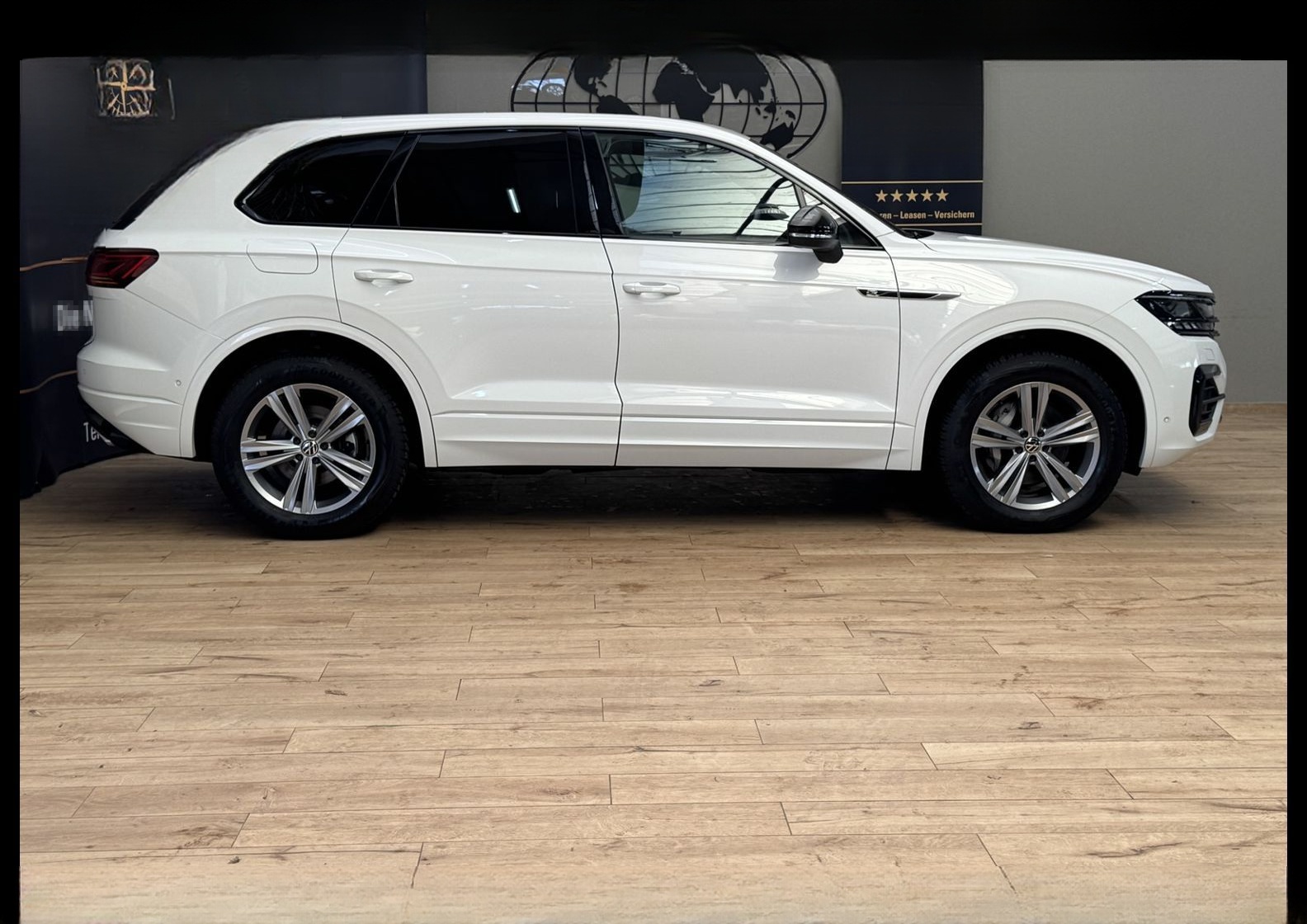 Volkswagen Touareg  3.0 TDI R-Line Black Style AHK/Matrix foto 5