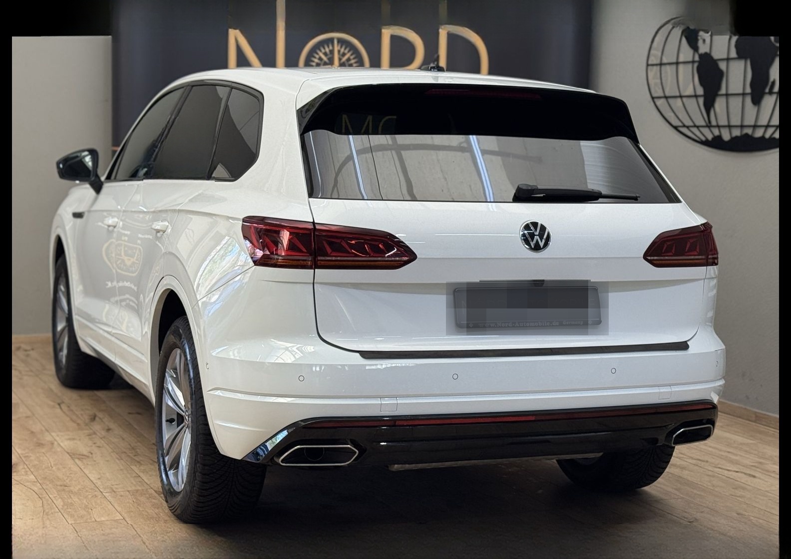 Volkswagen Touareg  3.0 TDI R-Line Black Style AHK/Matrix foto 7