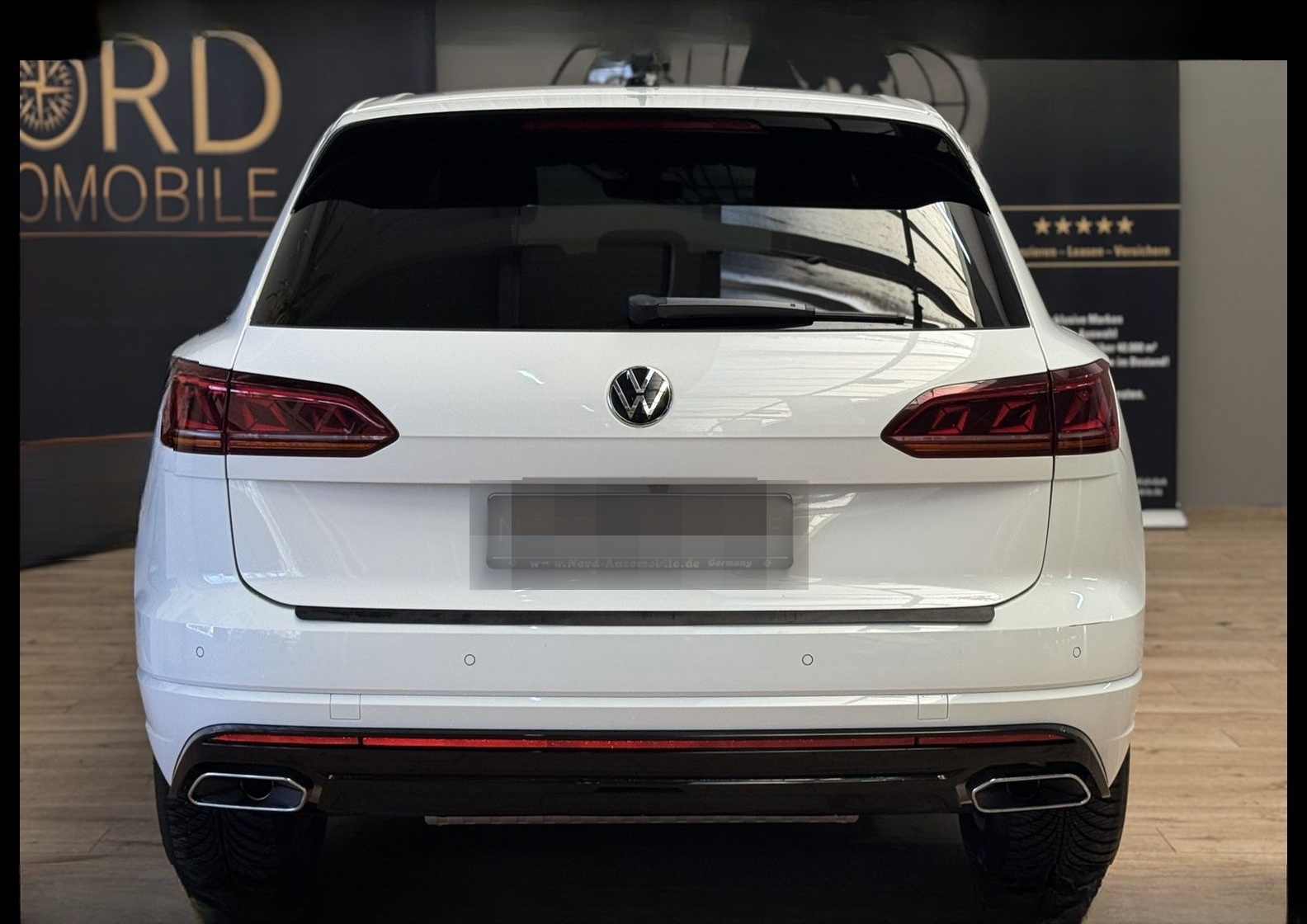 Volkswagen Touareg  3.0 TDI R-Line Black Style AHK/Matrix foto 8