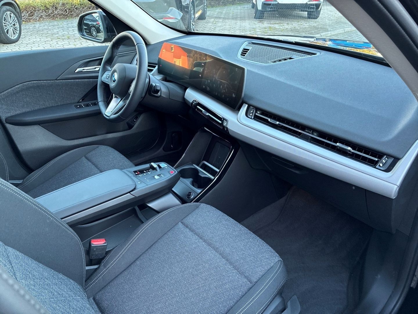 BMW iX1 eDrive20 *UPE 53.540€* DA+ LC+ AD.LED RFK LE foto 7
