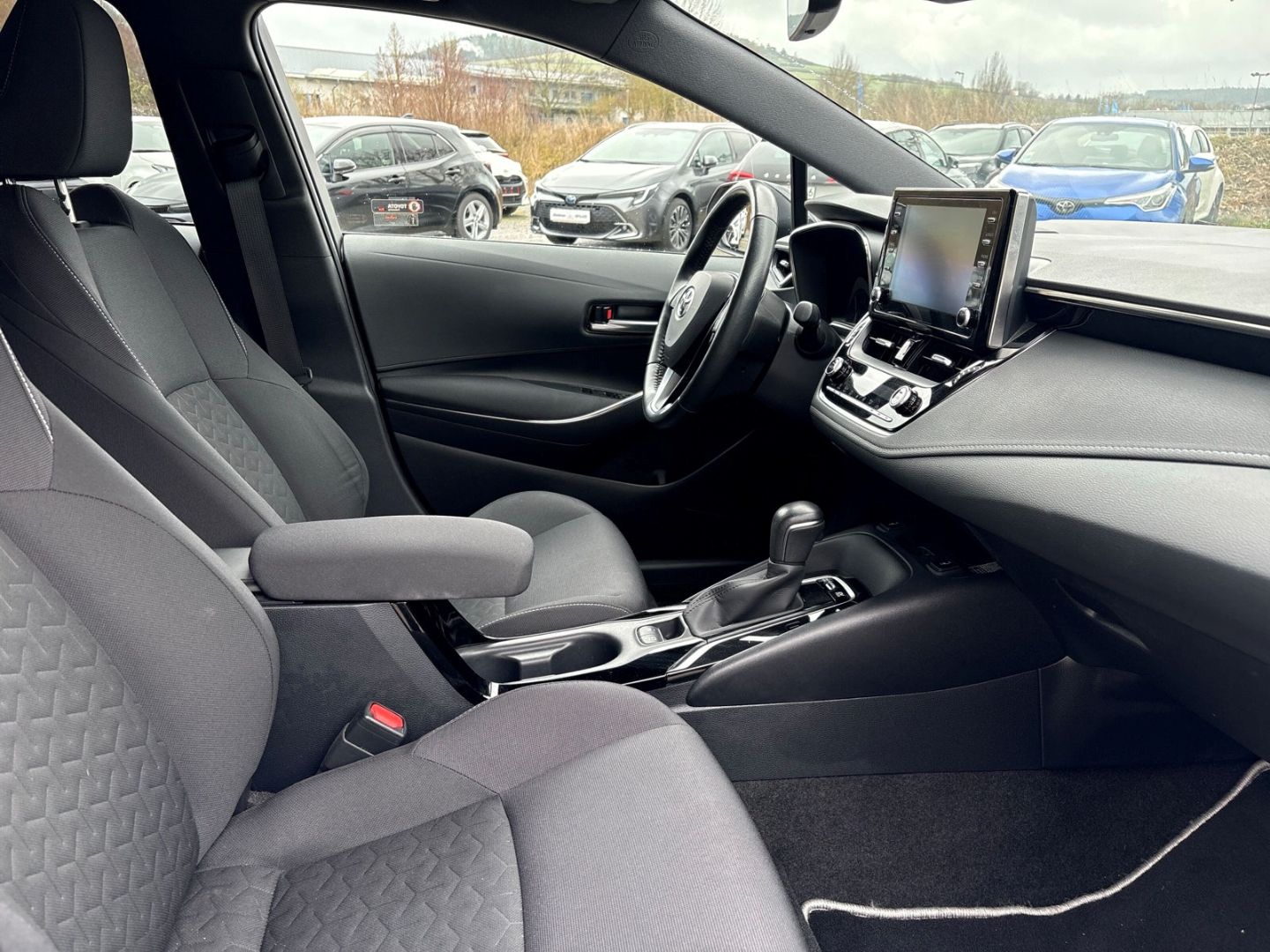 Toyota Corolla 1.8 Hybrid Team D Carplay LED Kamera ACC foto 6