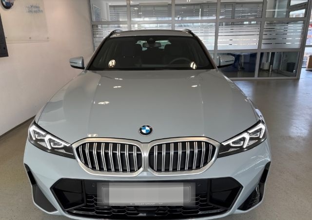 BMW 320 d x M-Sport SR19'' Pano AHK Hifi SportAut/Le foto 2
