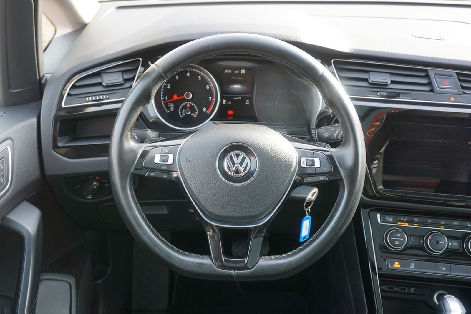 Volkswagen Touran 1.8 R-Line DSG LED Navi Panorama 7-Sitzer foto 19