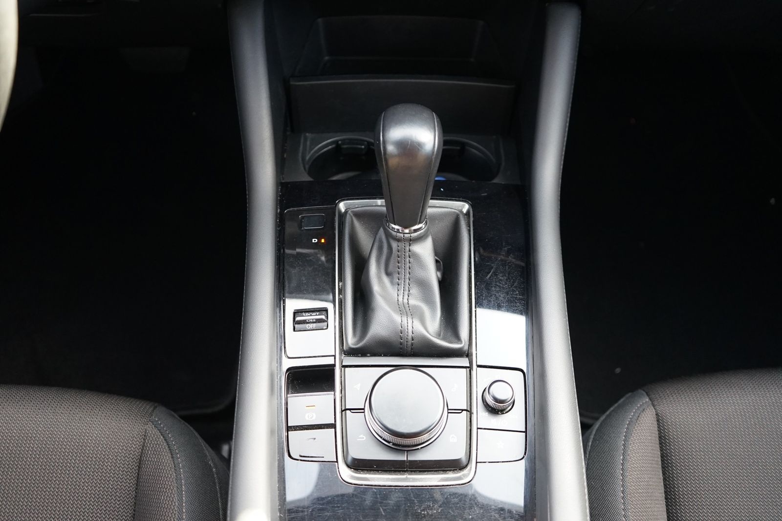 Mazda 3 2.0 M-Hybrid Selection Navi Head-Up ACC Kamera foto 15