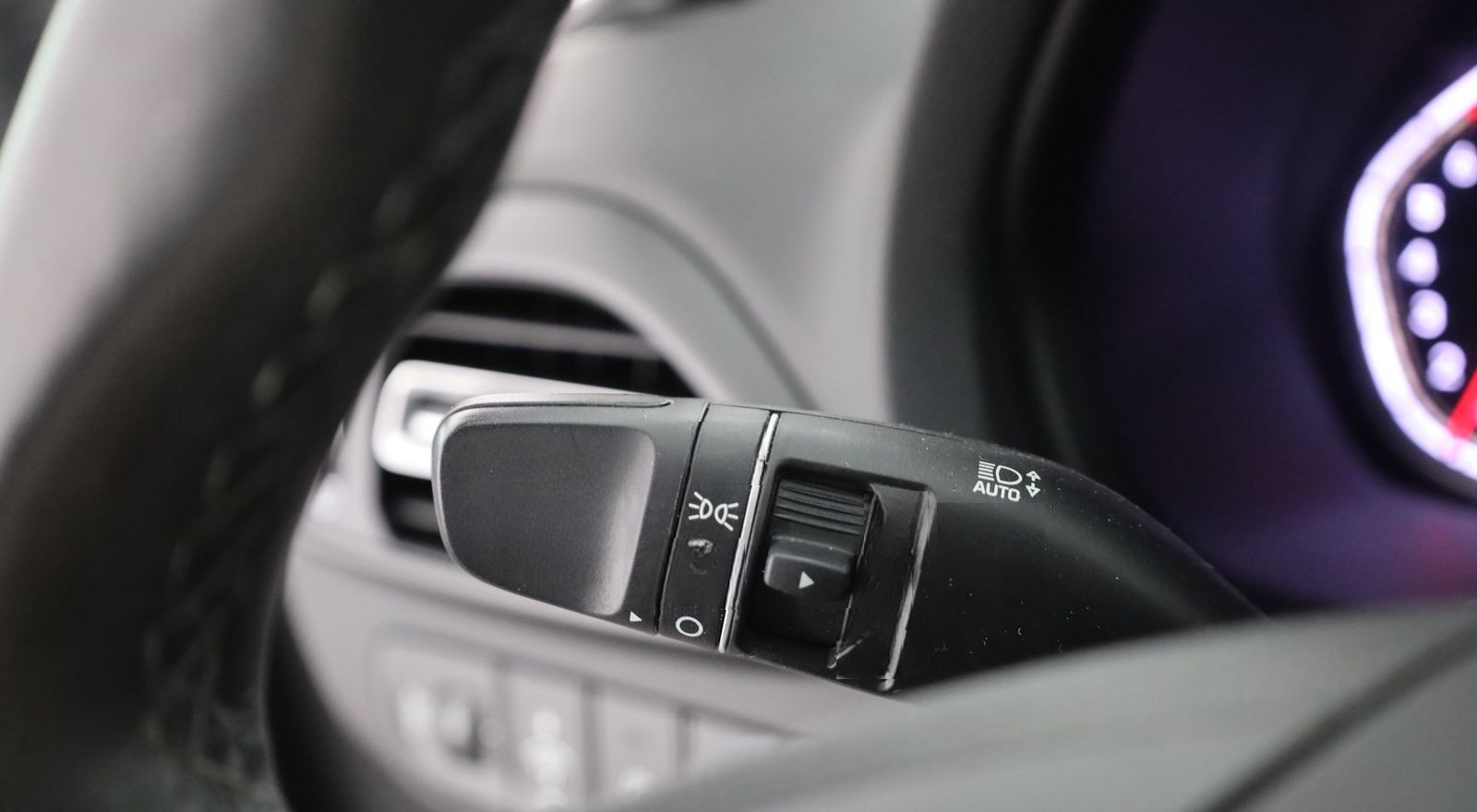 Hyundai i30 1.0 T-GDI Edition 30+ LED Navi Sitzheizung foto 19