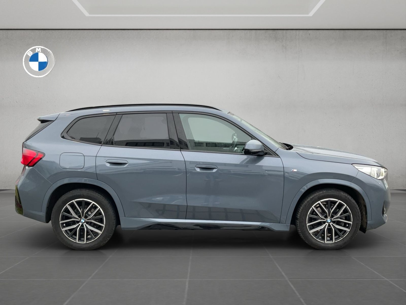 BMW X1 xDrive23i M SPORT LED HUD PANO HIFI 360° KAME foto 7