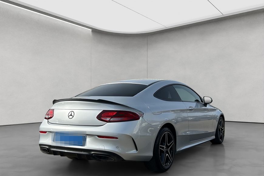 Mercedes-Benz Mercedes C 180 Coupe 9G-TRONIC AMG Line foto 6