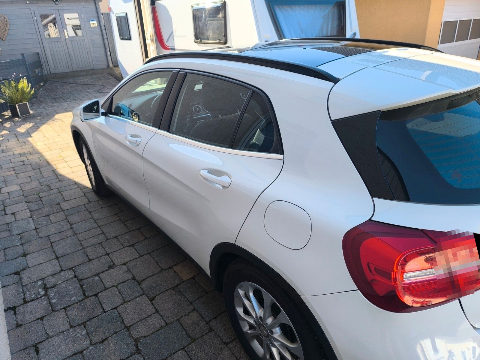 Mercedes-Benz CLA 200 - wenig km-Panorama Dach-super Zustand foto 3