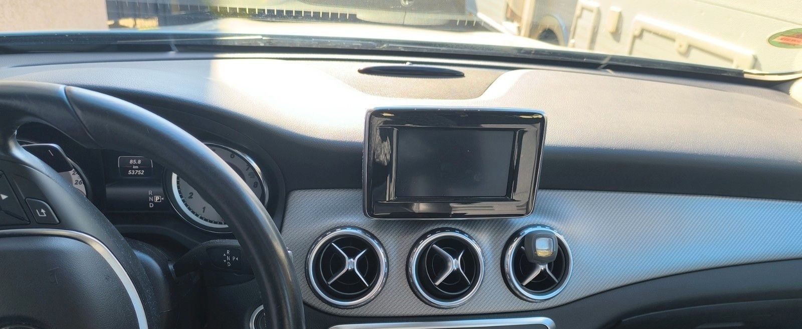 Mercedes-Benz CLA 200 - wenig km-Panorama Dach-super Zustand foto 7