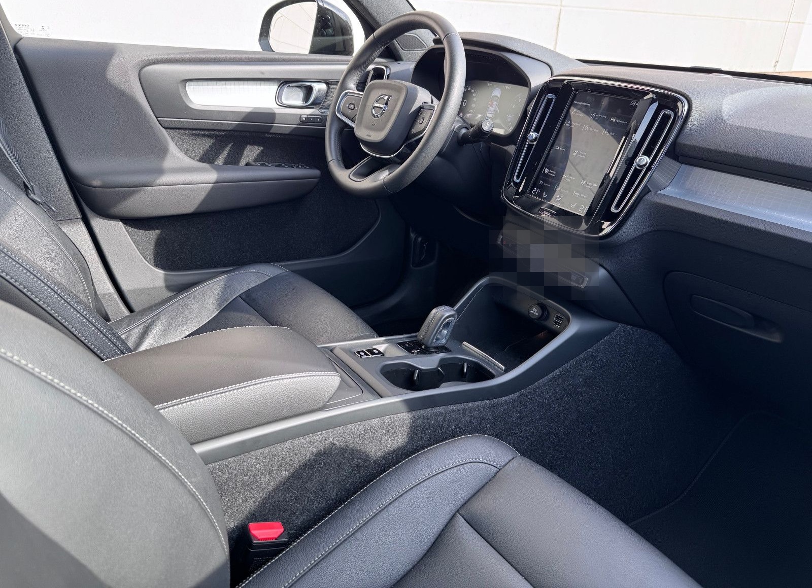 Volvo XC40 T4 Momentum Pro AWD LEDER+RADAR+PANO+360CAM foto 6