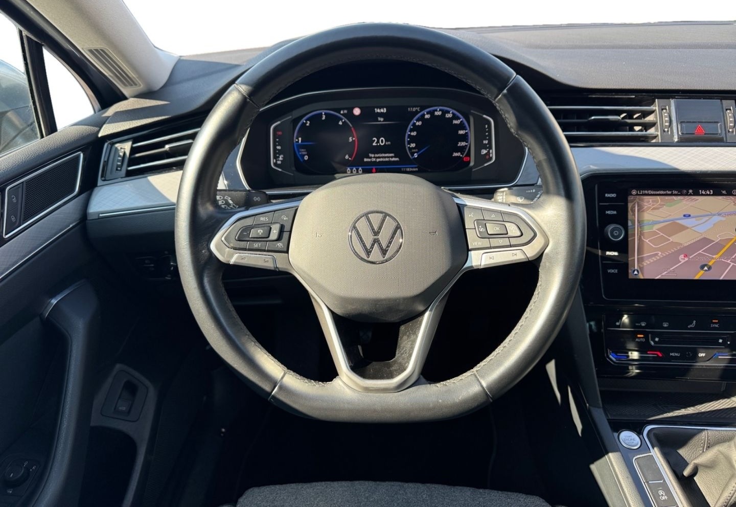 Volkswagen Passat Variant 2.0 TDI Business LED/NAVI/KAMERA/ foto 12