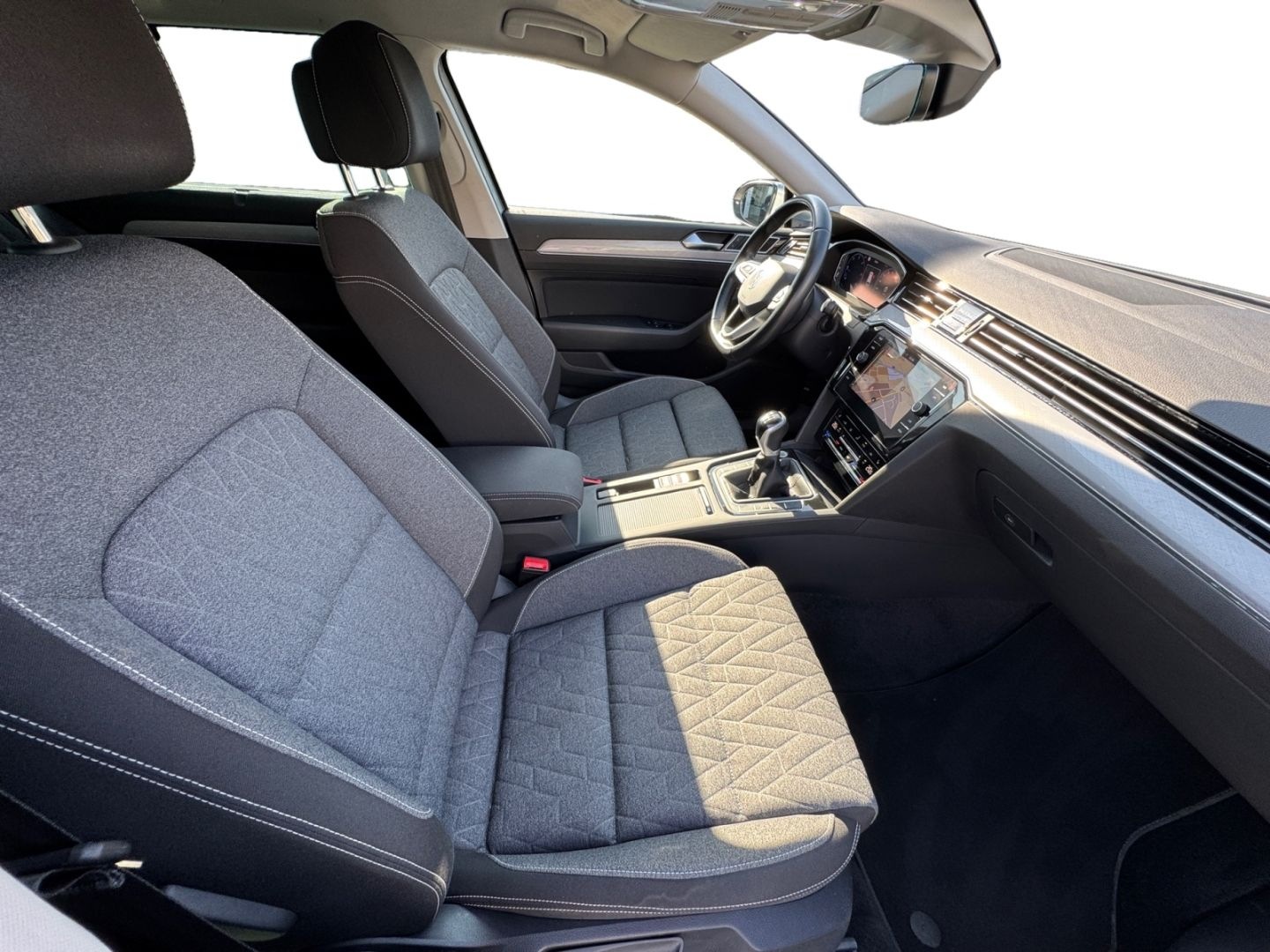 Volkswagen Passat Variant 2.0 TDI Business LED/NAVI/KAMERA/ foto 15