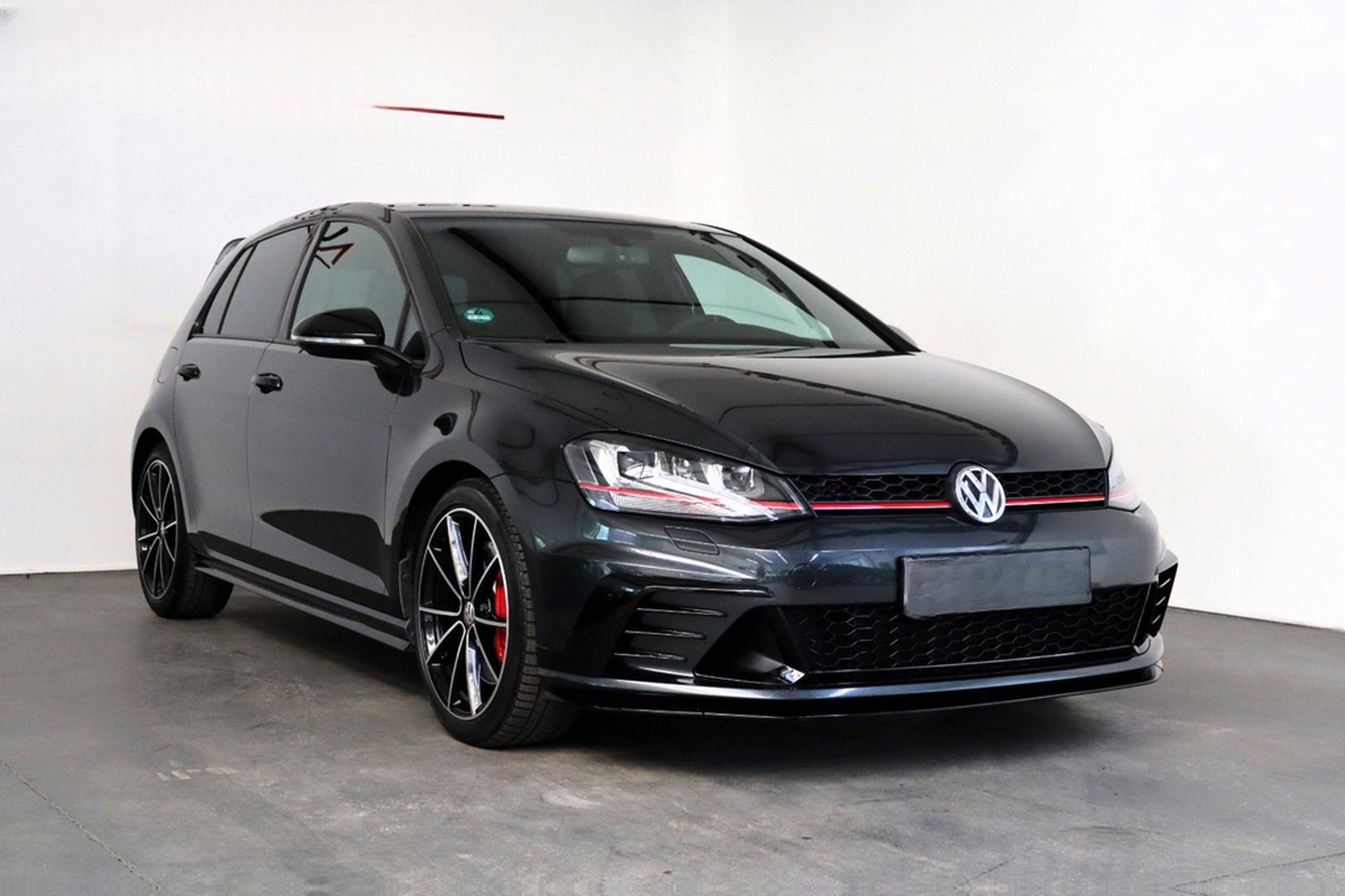 Volkswagen Golf VII GTI Clubsport 2,0 TSI Lim. DSG BMT foto 2