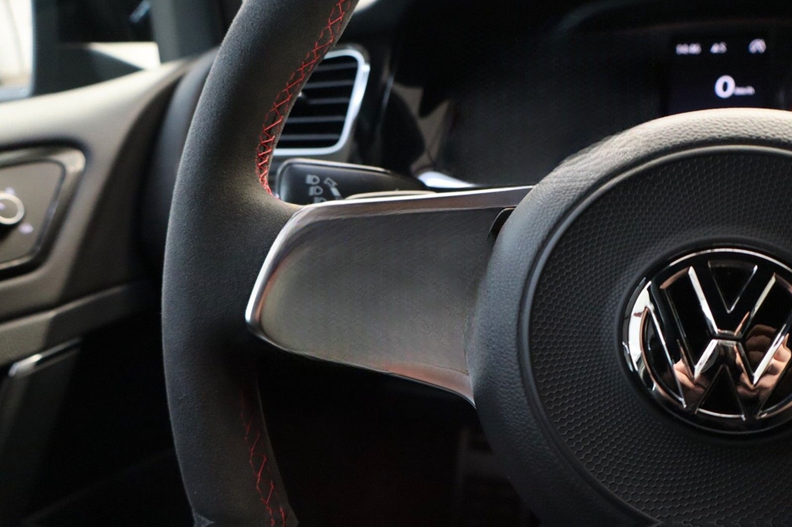 Volkswagen Golf VII GTI Clubsport 2,0 TSI Lim. DSG BMT foto 21