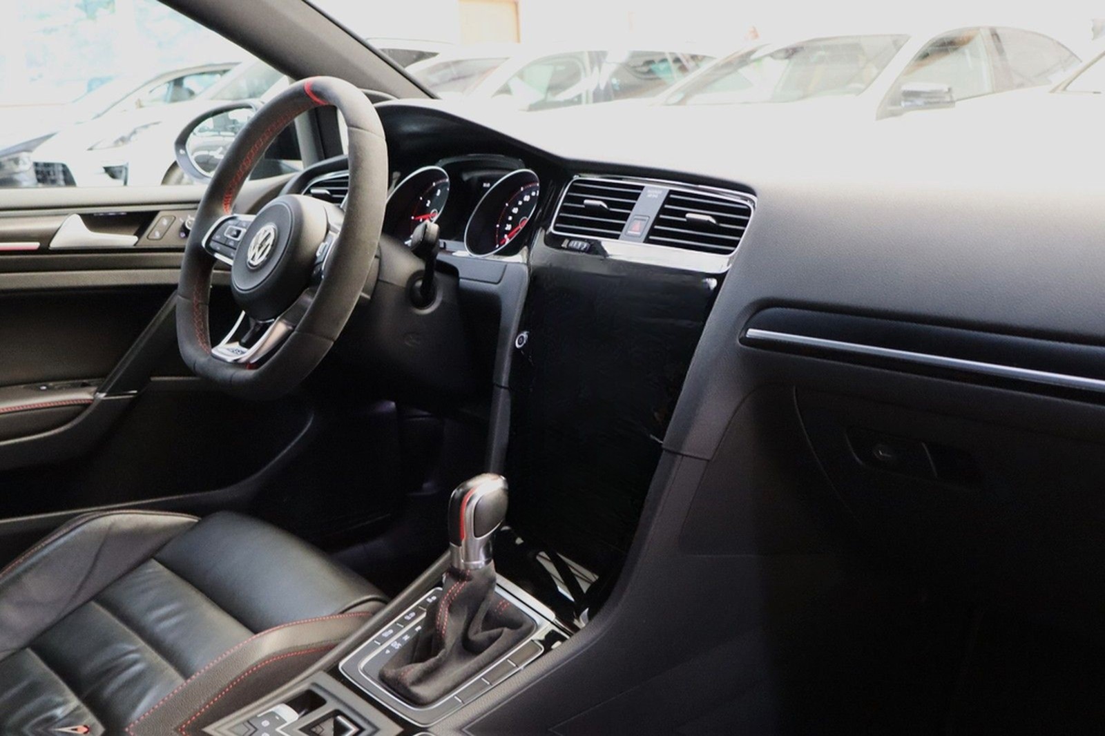 Volkswagen Golf VII GTI Clubsport 2,0 TSI Lim. DSG BMT foto 25