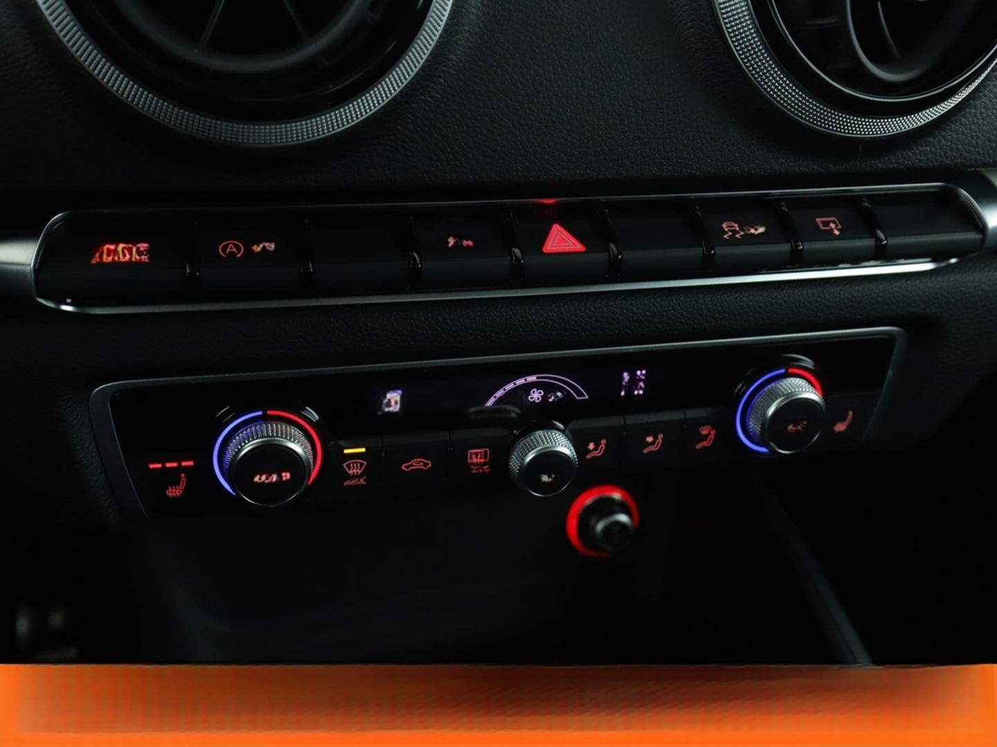 Audi S3 2.0 TFSI quattro Aut.*PDC*SHZ*ALU*SOUND*KLIMA foto 23