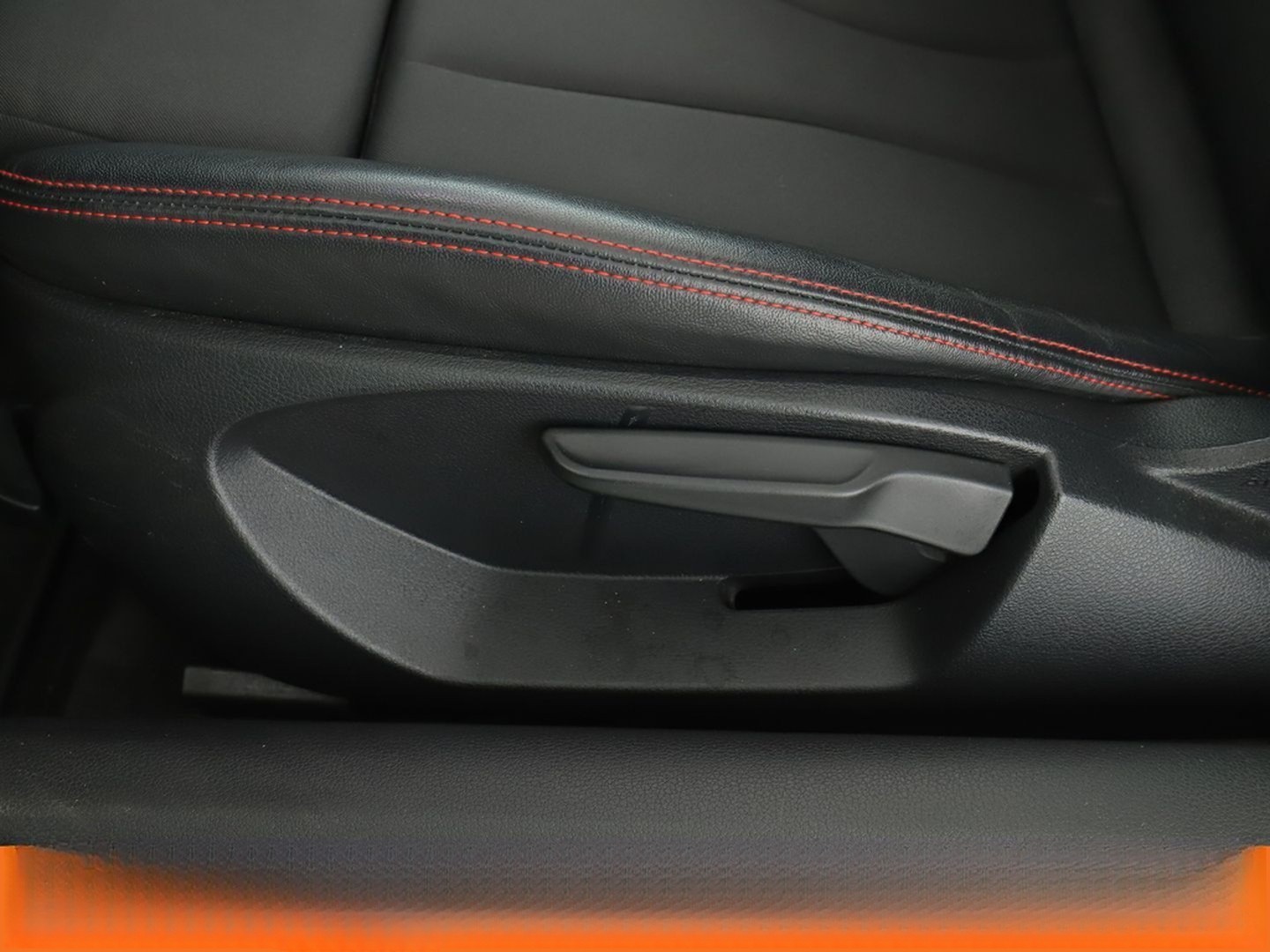 Audi S3 2.0 TFSI quattro Aut.*PDC*SHZ*ALU*SOUND*KLIMA foto 27