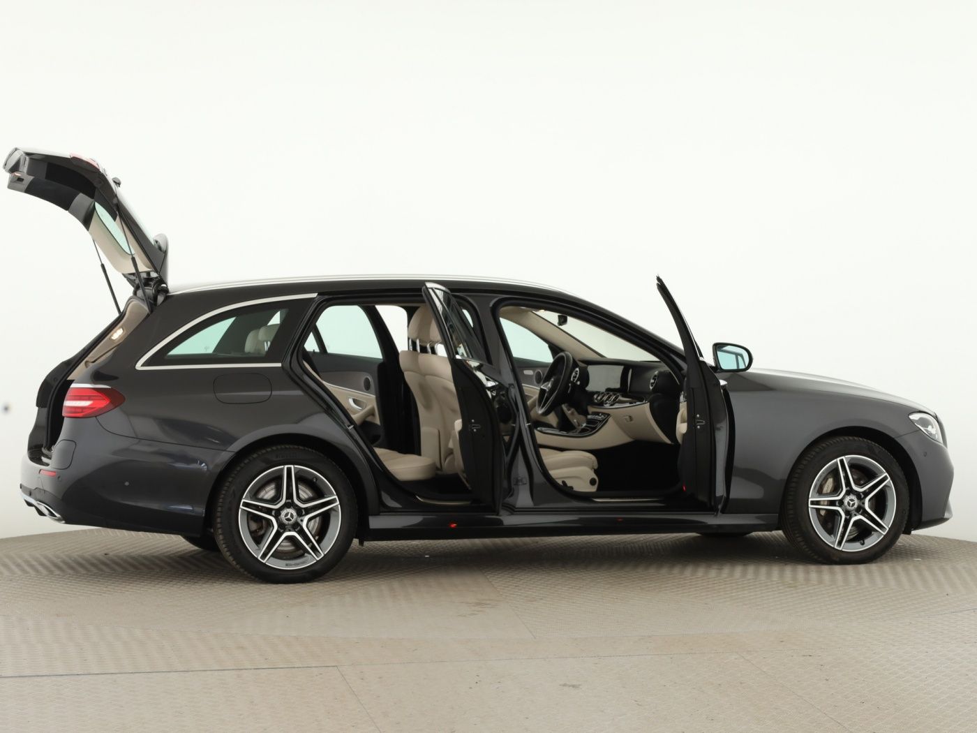 Mercedes-Benz E 300 de 4M T AMG*AHK*Distronic*360°Kamera*Keyl. foto 8