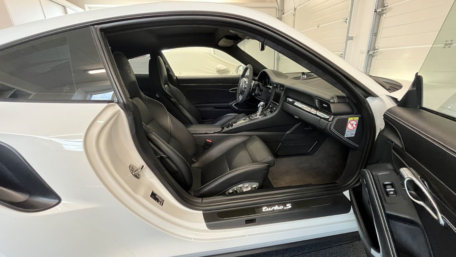 Porsche 991 Turbo S Coupé, 25% VAT reclaimable, Approved foto 11