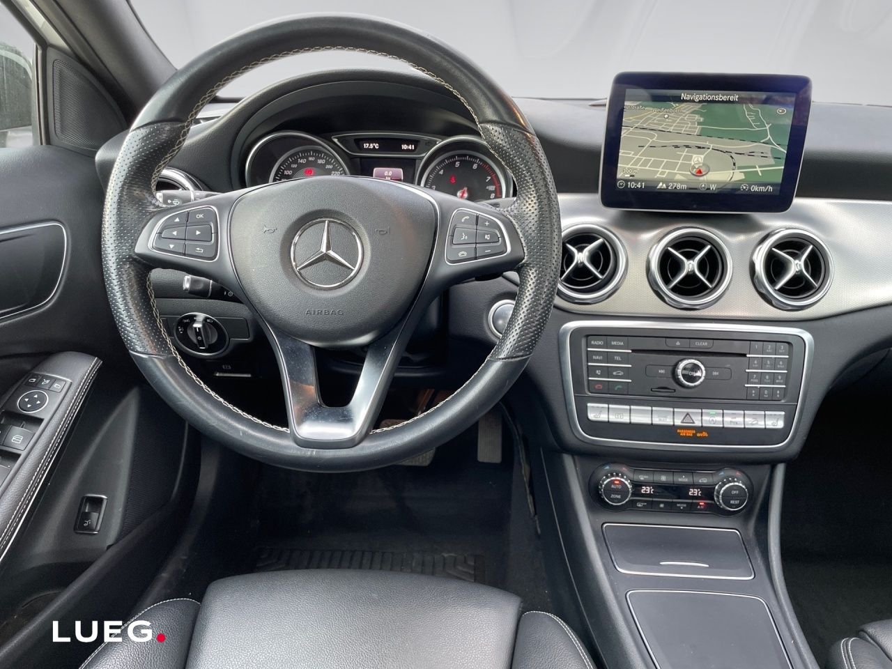 Mercedes-Benz GLA 220 4Matic URBAN+NIGHT+LED+AHK+PANODACH+360° foto 11