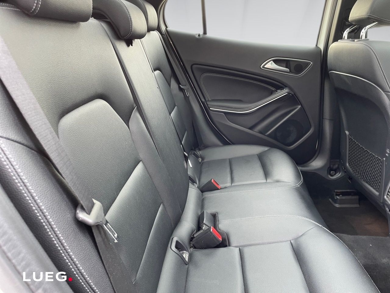 Mercedes-Benz GLA 220 4Matic URBAN+NIGHT+LED+AHK+PANODACH+360° foto 13