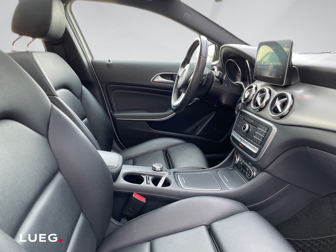 Mercedes-Benz GLA 220 4Matic URBAN+NIGHT+LED+AHK+PANODACH+360° foto 9