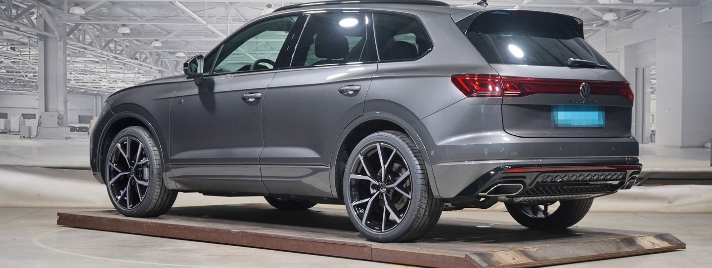 Volkswagen Touareg R-Line 3.0 TDI 4M Pano 360 Kamera HuD 22 foto 2